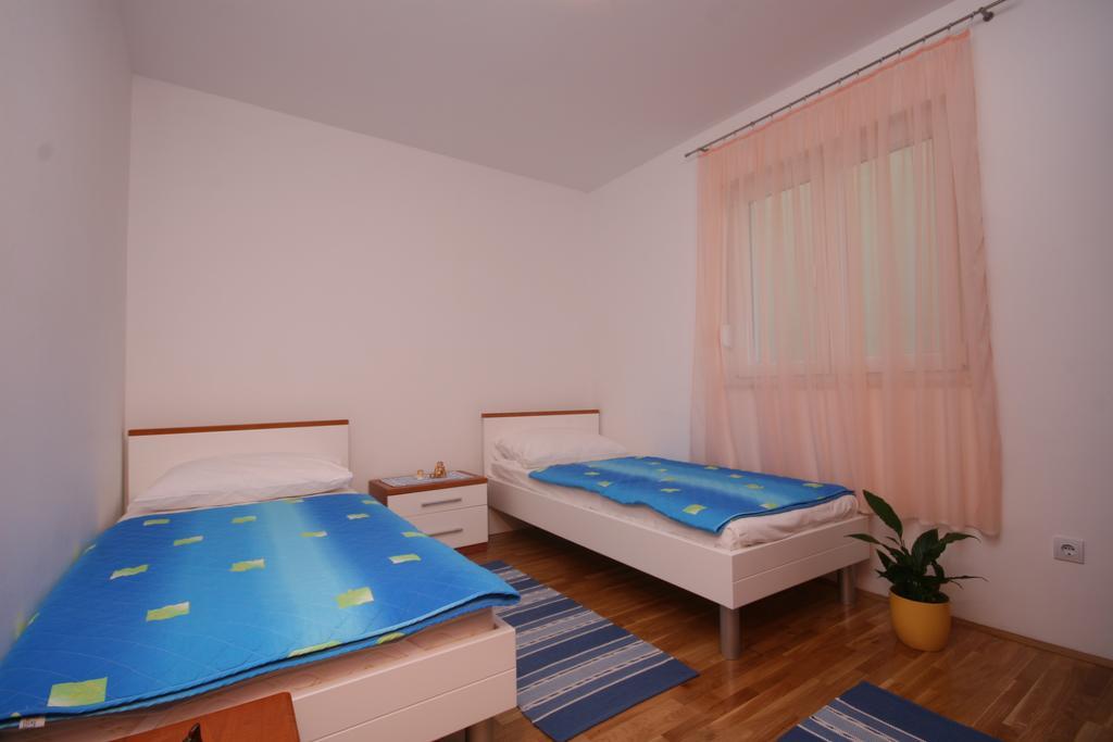 Apartments Beverly โอมิช ภายนอก รูปภาพ
